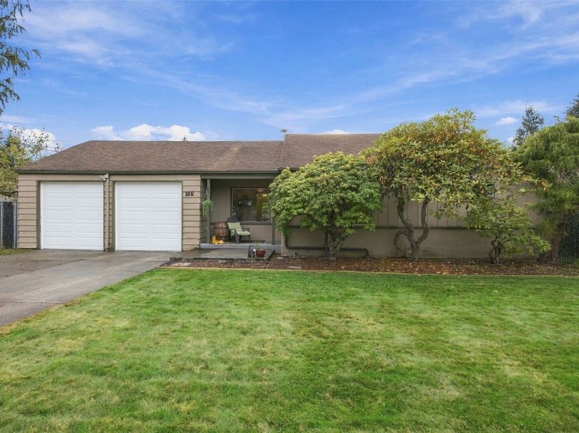 18 W Intercity Avenue, Everett WA 98204