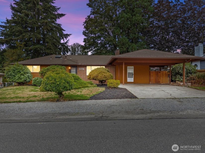20631 120th Avenue SE, Kent WA 98031