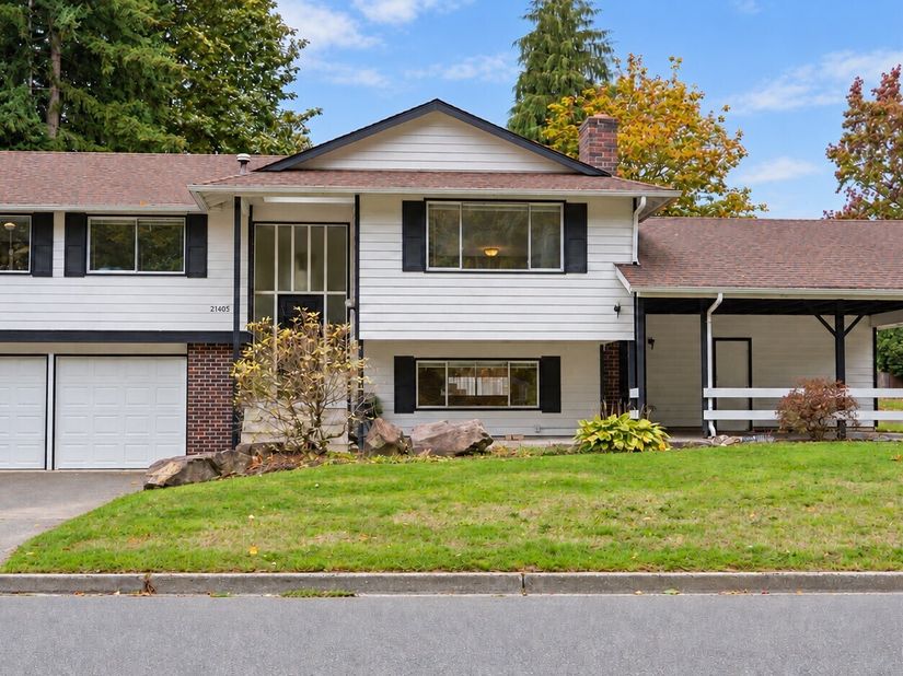 21405 124th Avenue SE, Kent WA 98031
