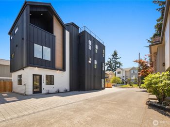 726 N 89TH Street
