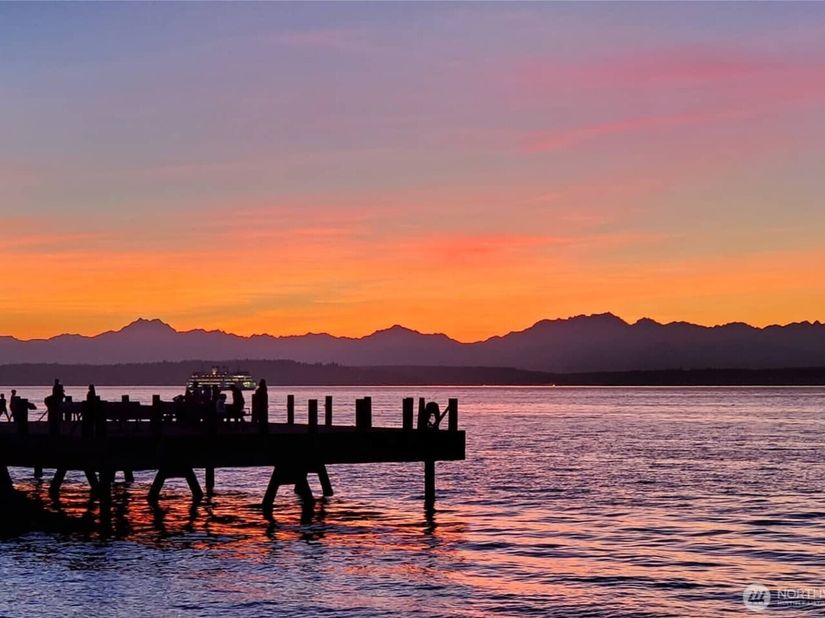 1374 Alki Avenue SW 400, Seattle WA 98116