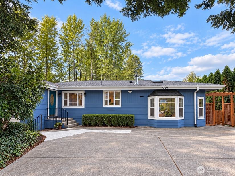 959 Hoquiam Avenue NE, Renton WA 98059