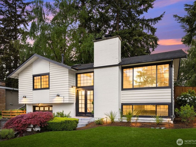 627 166th Avenue NE, Bellevue WA 98008
