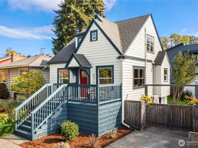8416 40th Avenue SW, Seattle WA 98136