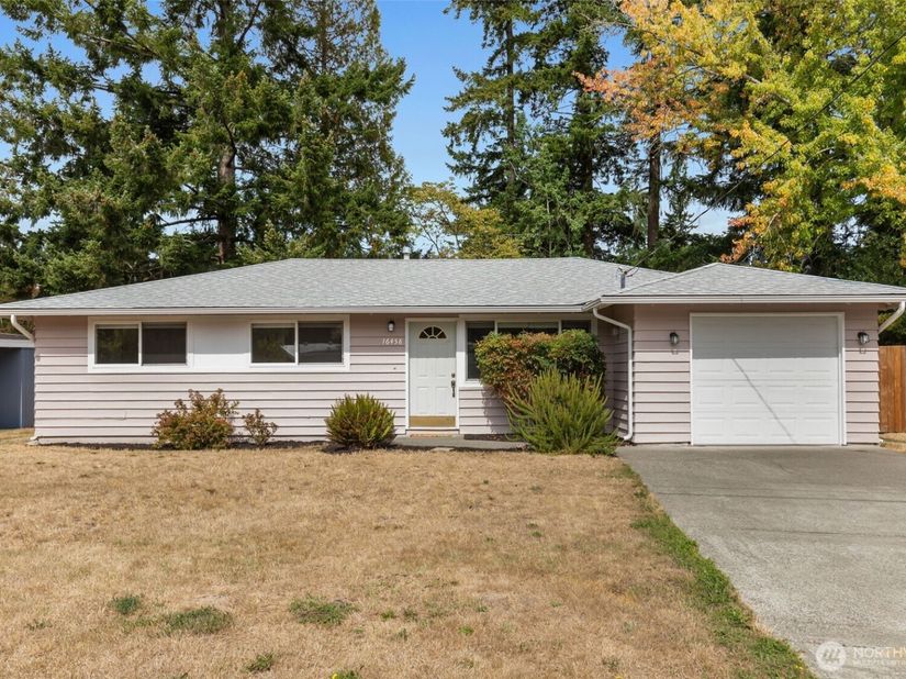 16458 NE 17th Place, Bellevue WA 98008