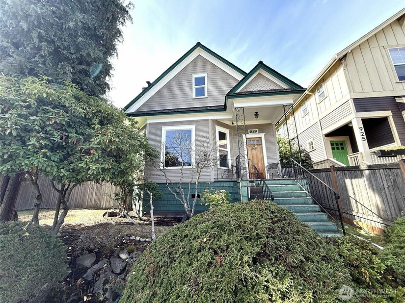 919 Martin Luther King Jr Way, Seattle WA 98122