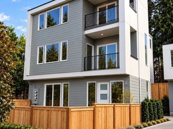 3261 NE 98th Street