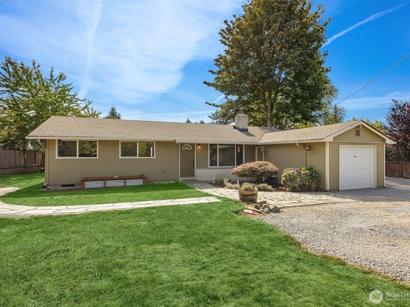 1008 Logan Road, Lynnwood WA 98036