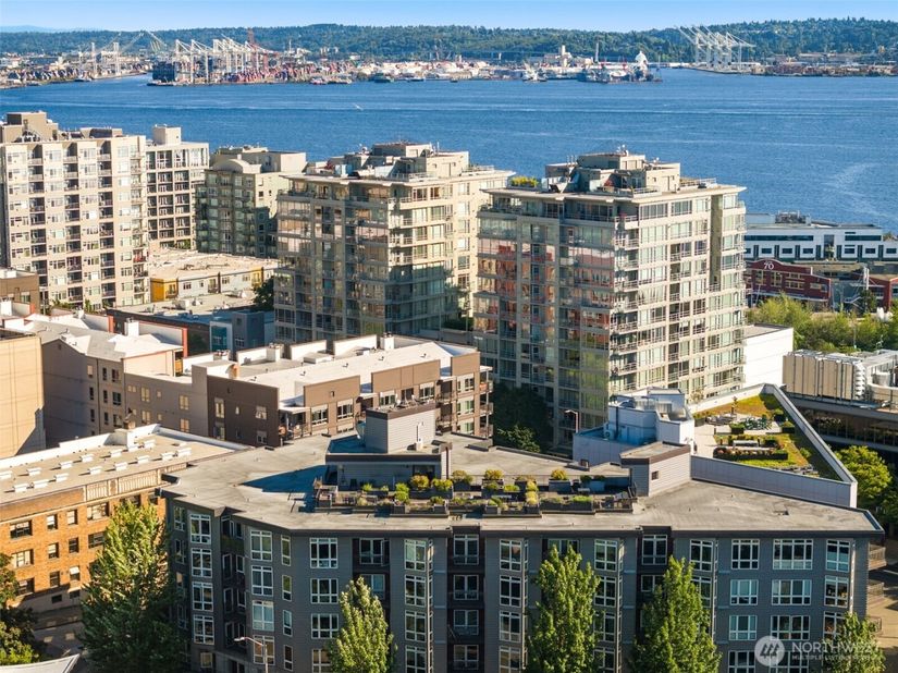159 Denny Way 411, Seattle WA 98109