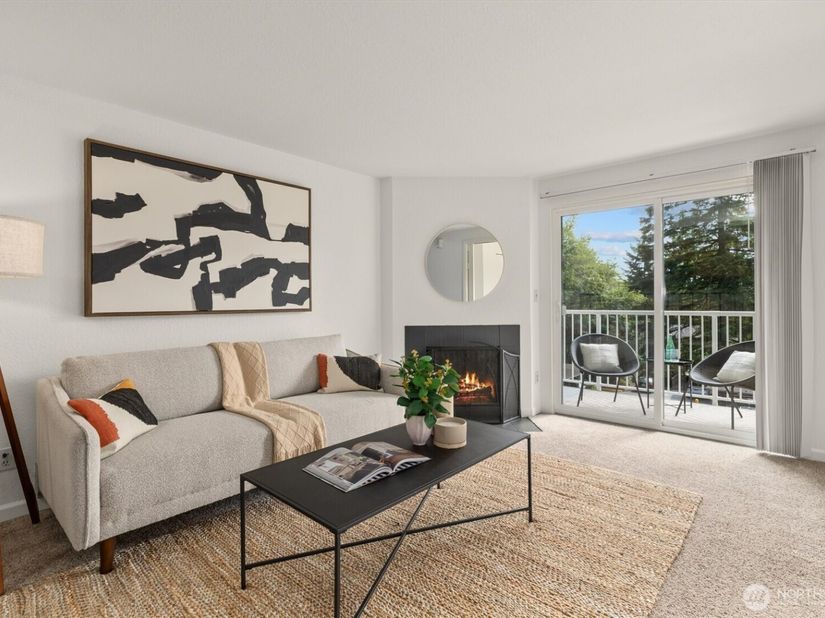9484 Redmond-Woodinville Road NE C205, Redmond WA 98052