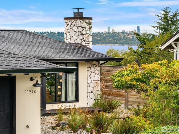 11505 103rd Avenue SW, Vashon WA 98070