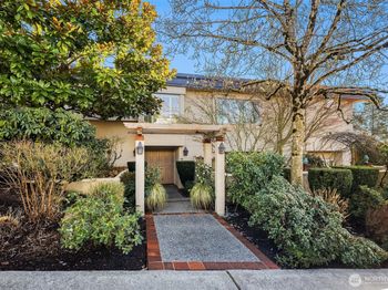 7 10th Avenue