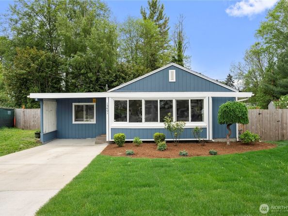 15401 2nd Avenue NE, Shoreline WA 98155