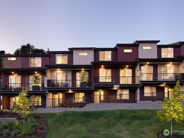 13205 NE 127th Way A, Kirkland WA 98034