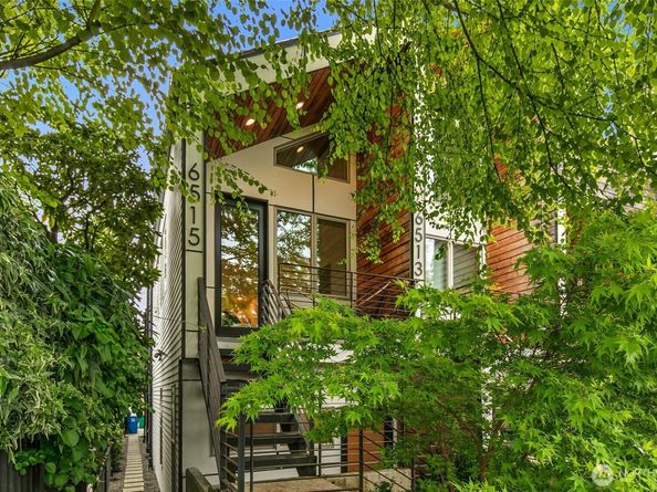 6515 Ellis Avenue S, Seattle WA 98108