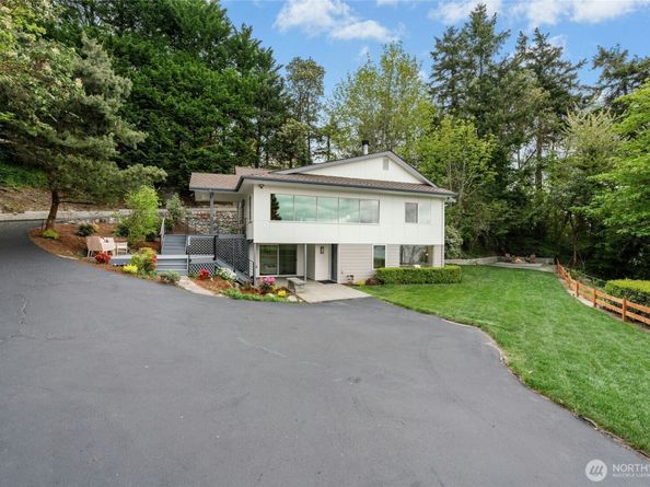 8953 NE 116th Place, Kirkland WA 98034