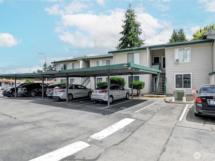 1102 8th Street NE 6, Auburn WA 98002