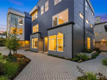 5011 Fauntleroy Way SW