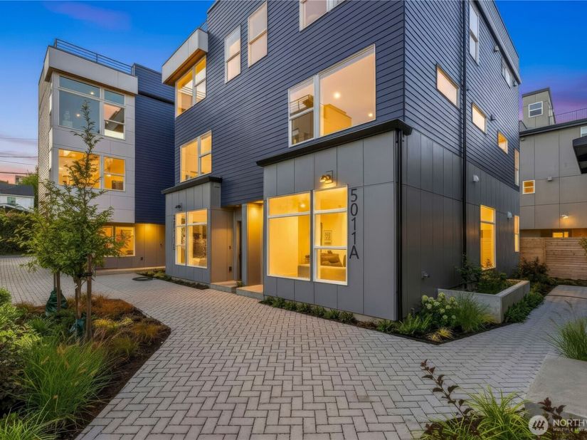 5011 Fauntleroy Way SW Unit A, Seattle WA 98136