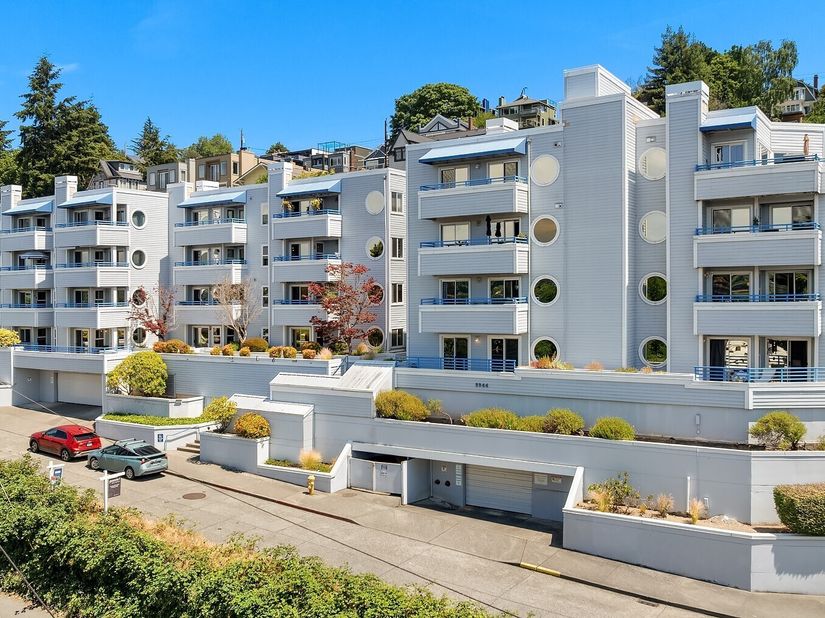 2244 13th Avenue W 313, Seattle WA 98119