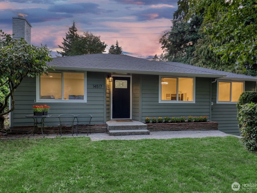 14517 Meridian Avenue N, Shoreline WA 98133