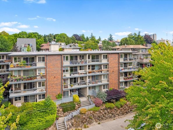 732 11th Avenue E 404, Seattle WA 98102