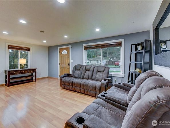 3533 SE 6th ST, Renton WA 98058