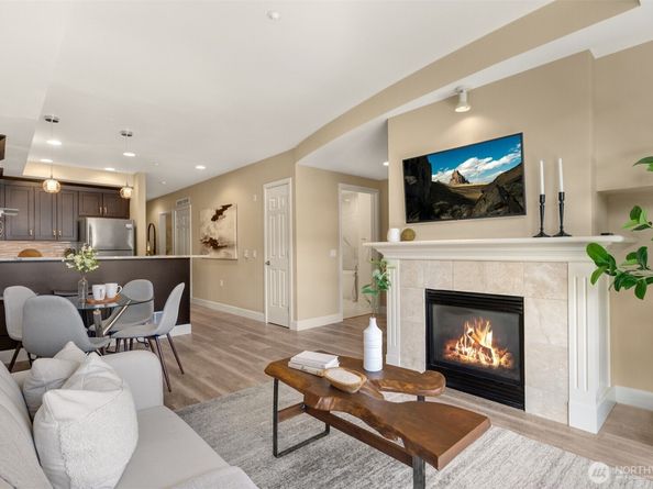 10047 Main Street 305, Bellevue WA 98004