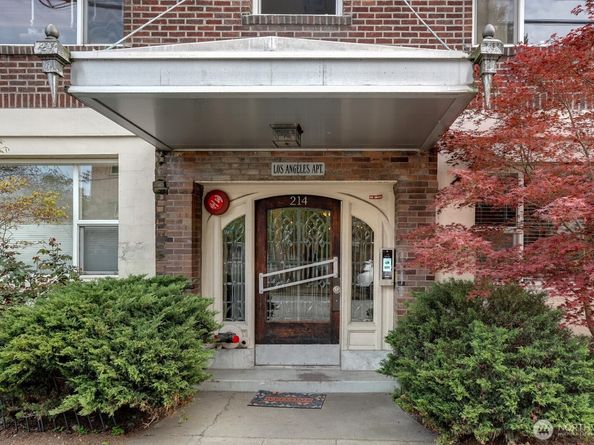 214 Summit Avenue E 402, Seattle WA 98102