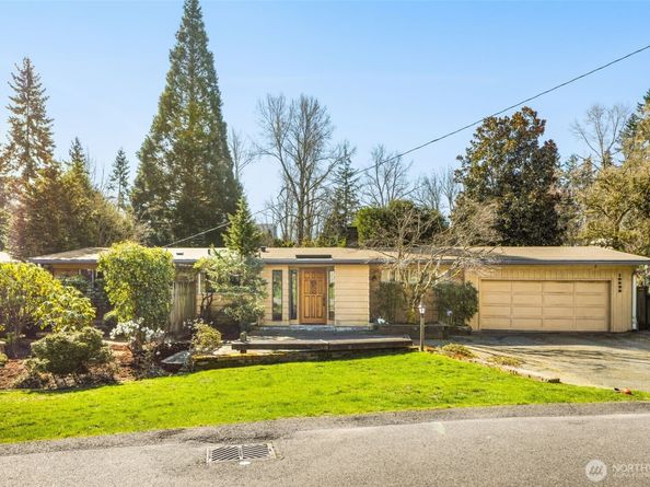 10529 NE 20th Place, Bellevue WA 98004