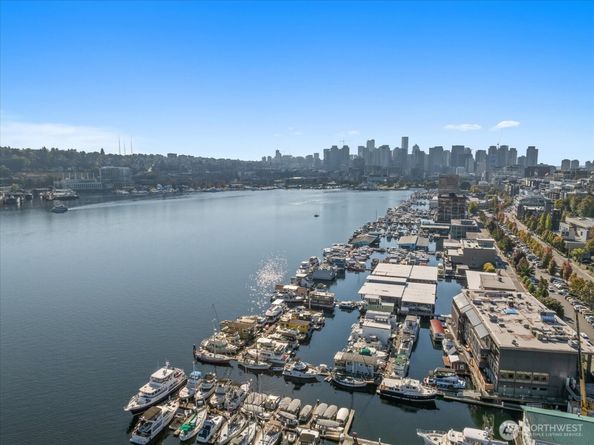 2040 Westlake Avenue N 14, Seattle WA 98109