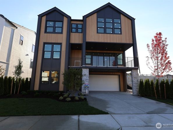 8428 137th Avenue SE, Newcastle WA 98059