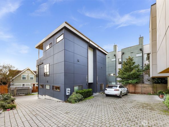 2661 NW 64th Street, Seattle WA 98107
