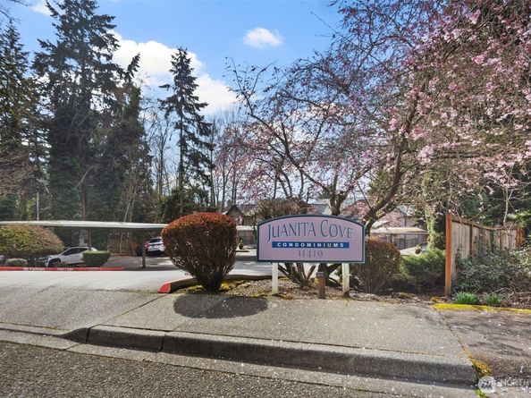 11419 99th Place NE 102, Kirkland WA 98033