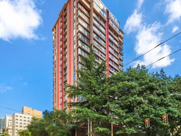 1120 8th Ave 1203, Seattle WA 98101