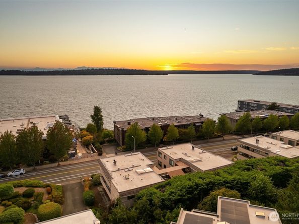 832 Lake Street S, Kirkland WA 98033