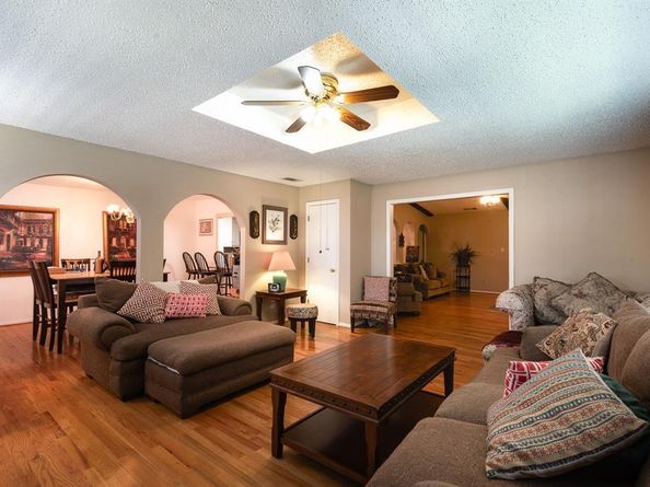 1315  Aldenwood Drive , Dallas Texas 75232