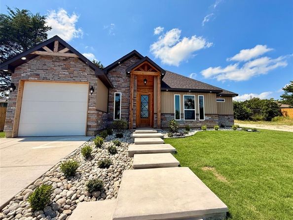 2815  Pall Mall Avenue , Dallas Texas 75241