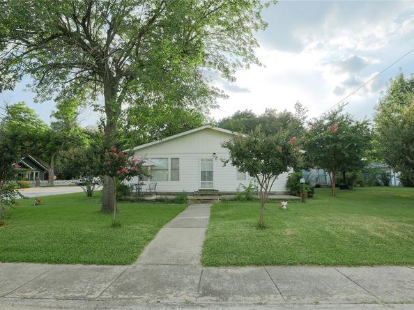 422  Smith Street , Grapevine Texas 76051