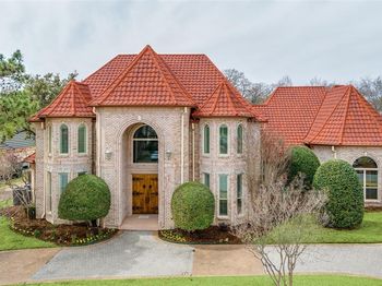 4512  Alexandra Drive 