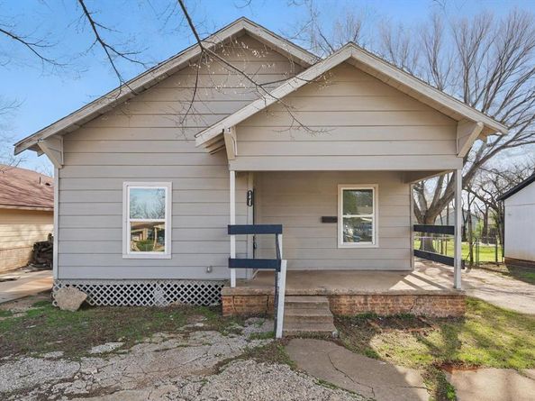 1805  Daniel Street , Fort Worth Texas 76104