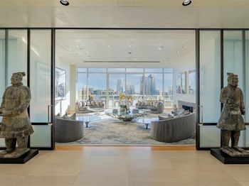 2430  Victory Park Lane 