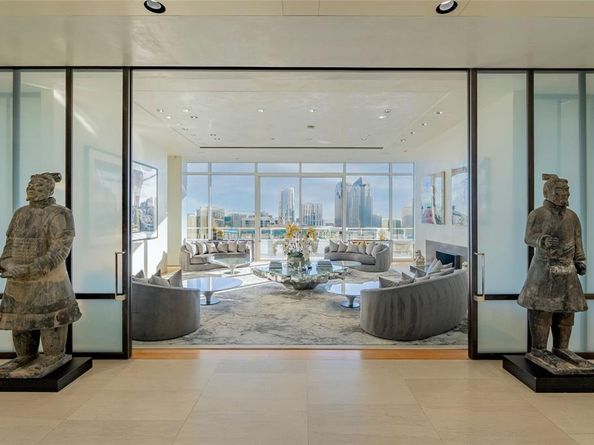 2430  Victory Park Lane  3001, Dallas Texas 75219