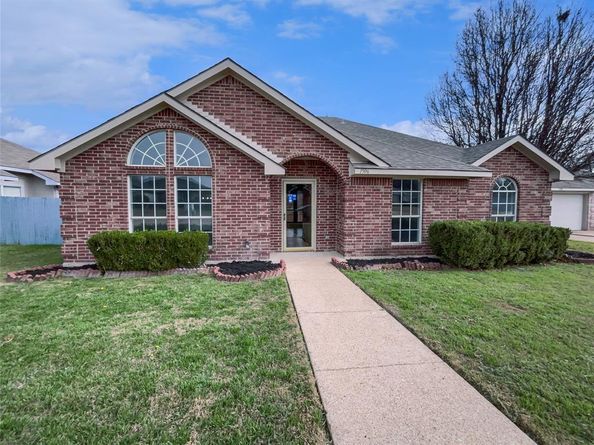 1506  Pintail Court , DeSoto Texas 75115