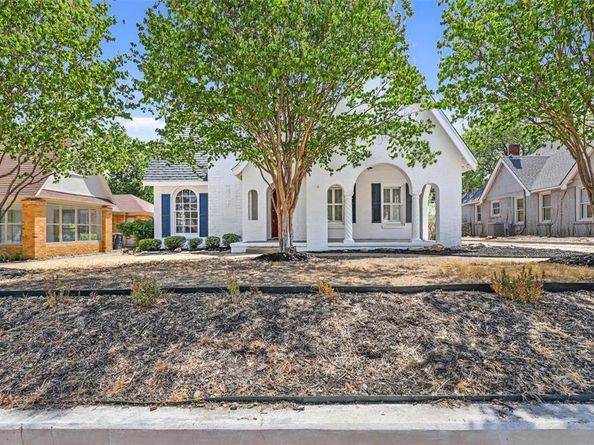 2563 S University Drive , Fort Worth Texas 76109