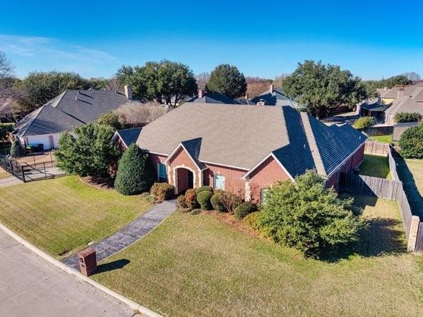 6600  Meadows West Drive S, Fort Worth Texas 76132