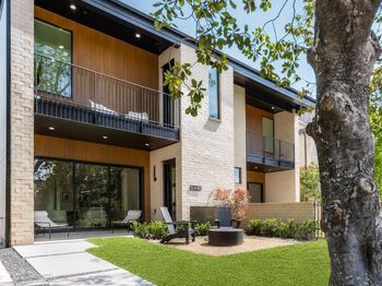 5443  Ellsworth  