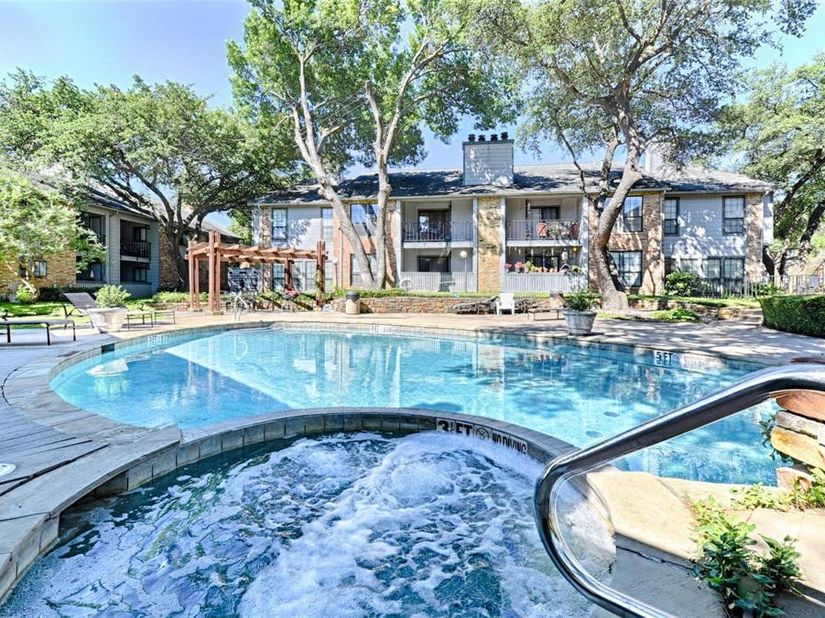 15151  Berry Trail  606, Dallas Texas 75248
