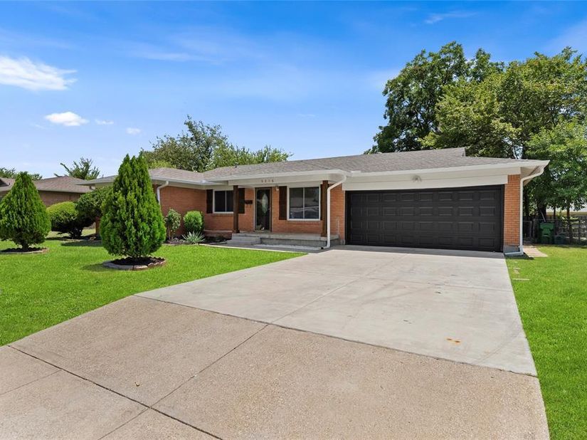 5316  Ammons  , Haltom City Texas 76117