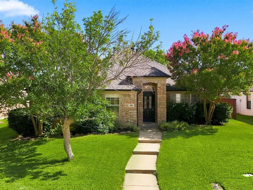 204  Meredith Court , Irving Texas 75063